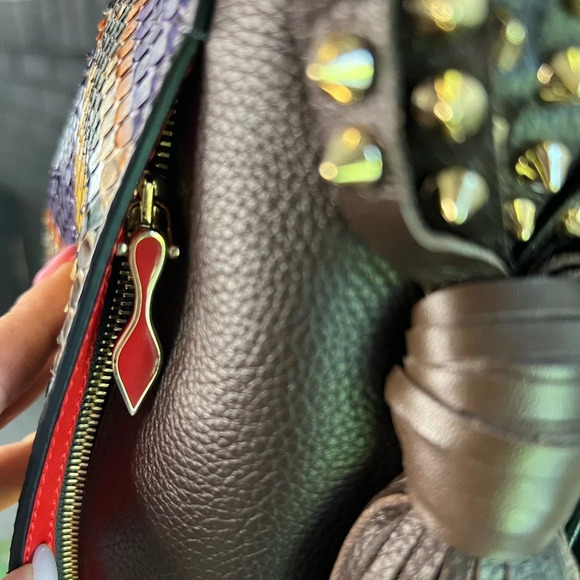 Christian Louboutin
Eloise Fringe Hobo Python with Leather Medium - Picture 6 of 16